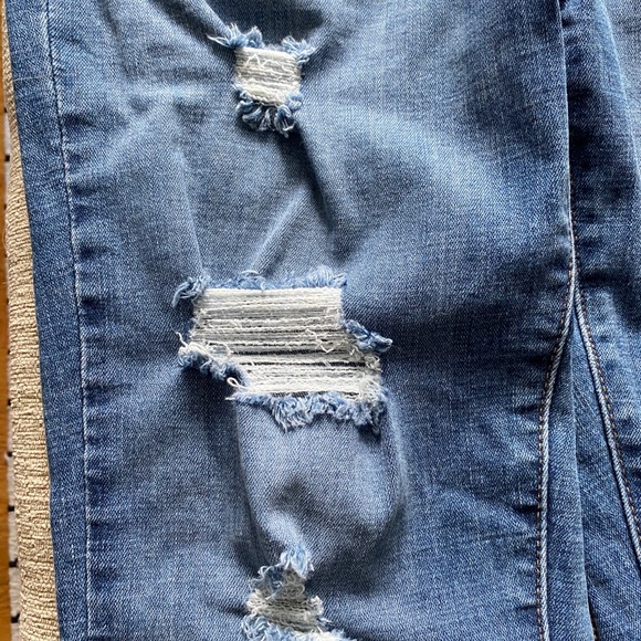 Levi’s Boyfriend tapered-legs Jeans. - Picture 3 of 8